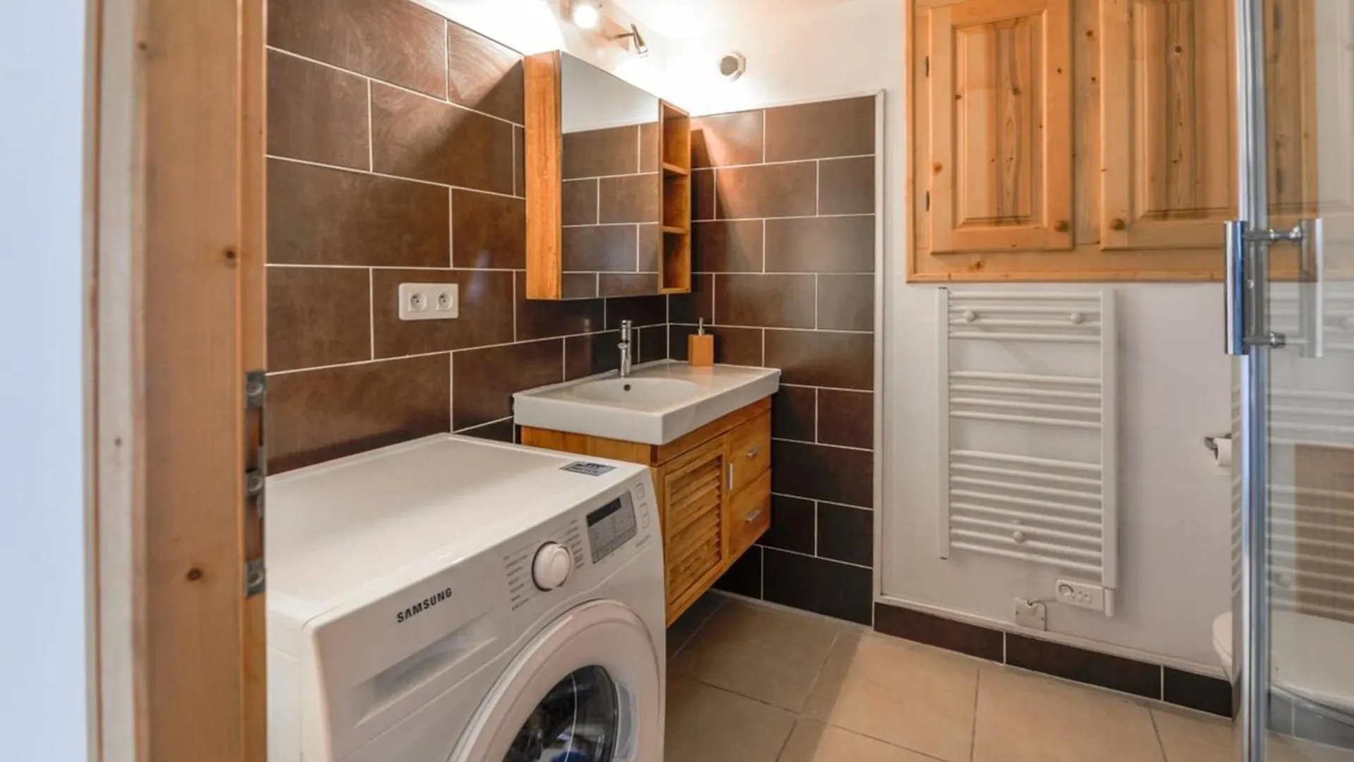 Tyni House Furnished Flat Apartment Annecy